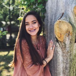 Meet your Posher, Hilea